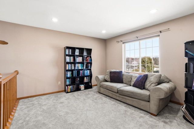 3533 Rivers Crossing DRIVE, Waukesha, WI 53189