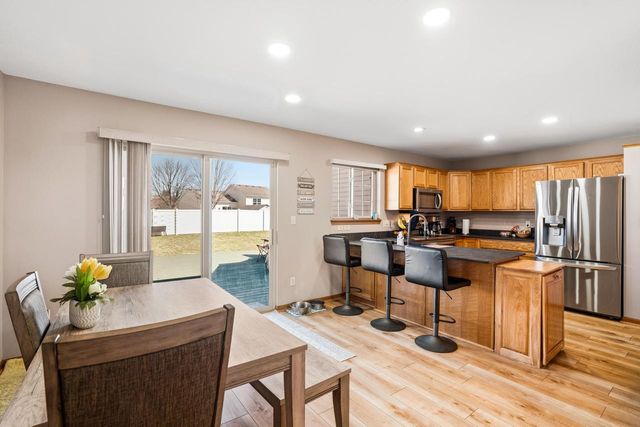 3533 Rivers Crossing DRIVE, Waukesha, WI 53189