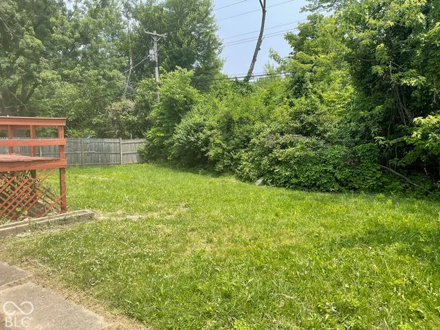 3913 Eisenhower Drive, Indianapolis, IN 46254
