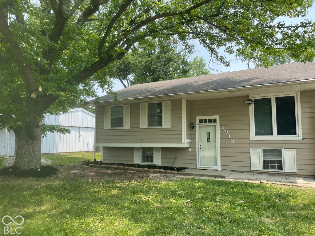 3913 Eisenhower Drive, Indianapolis, IN 46254