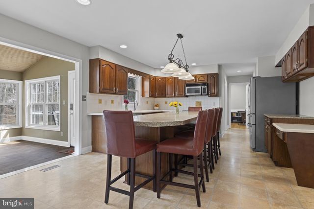 105 CARRIAGE DR, Hockessin, DE 19707