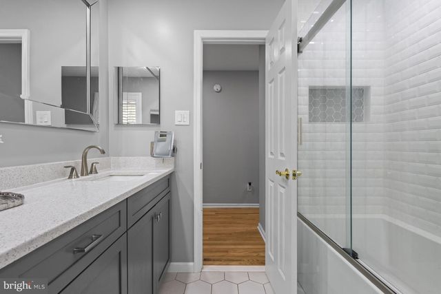 105 CARRIAGE DR, Hockessin, DE 19707