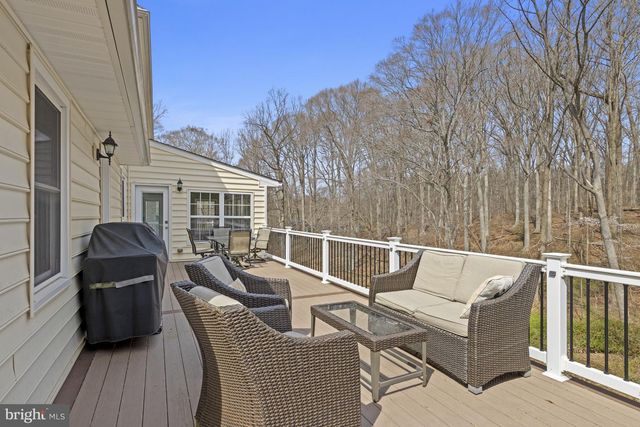 105 CARRIAGE DR, Hockessin, DE 19707