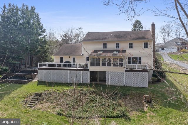105 CARRIAGE DR, Hockessin, DE 19707