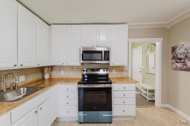 618 E 8th St, Pueblo, CO 81001