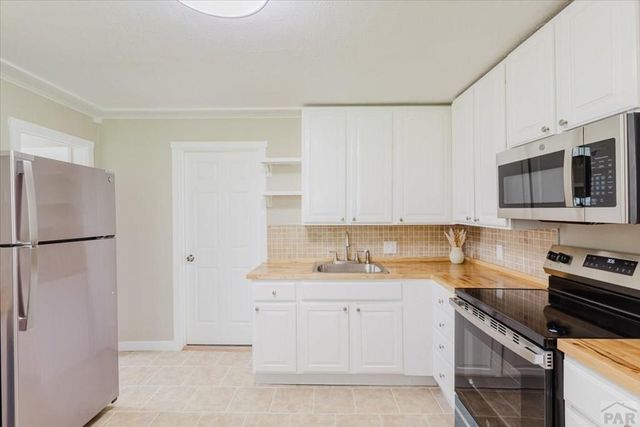 618 E 8th St, Pueblo, CO 81001