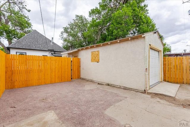 618 E 8th St, Pueblo, CO 81001