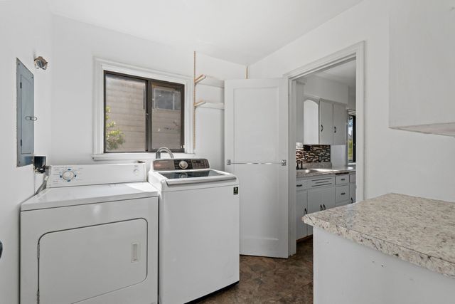 4724 N Maple St, Spokane, WA 99205