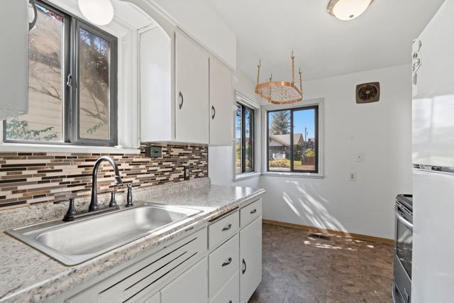 4724 N Maple St, Spokane, WA 99205