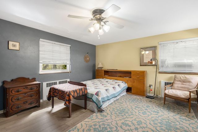 525 Prospect Street, South Haven, MI 49090