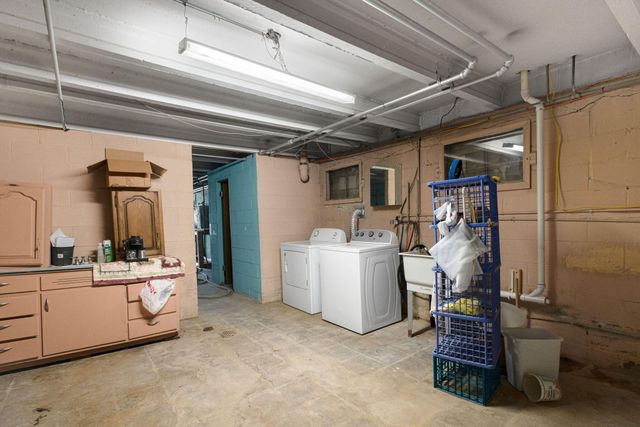 525 Prospect Street, South Haven, MI 49090