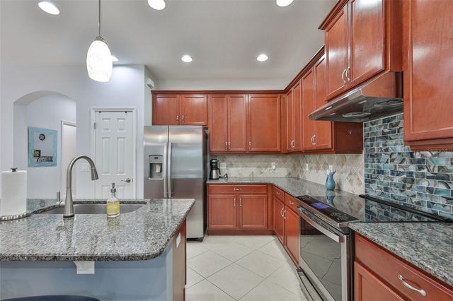 2417 RICHMOND GREENS COURT 5, Sun City Center, FL 33573