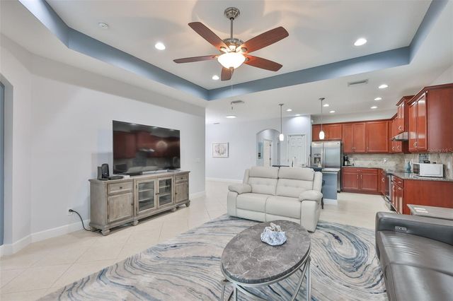 2417 RICHMOND GREENS COURT 5, Sun City Center, FL 33573