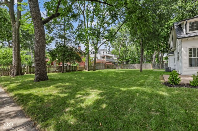 122 E 32nd Street, Indianapolis, IN 46205