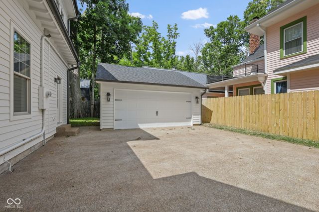 122 E 32nd Street, Indianapolis, IN 46205