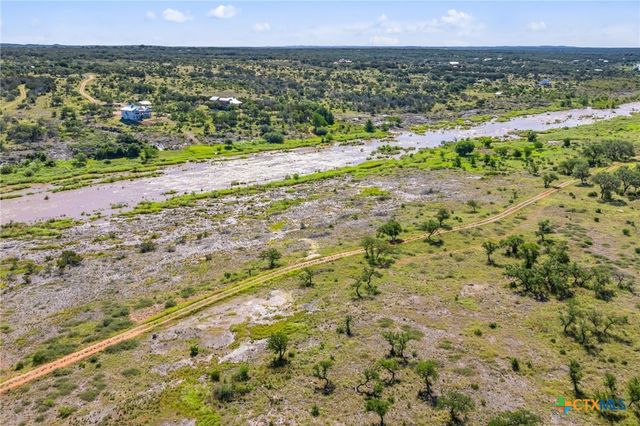 620 Rio Vista Road, Johnson City, TX 78636