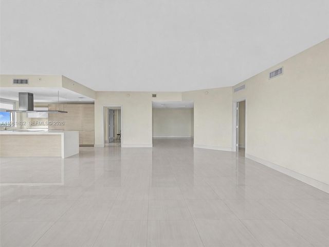 17301 Biscayne Blvd 2301, North Miami Beach, FL 33160