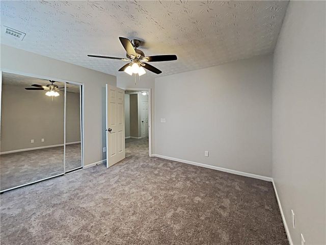 227 Weatherstone Pointe Drive, Woodstock, GA 30188