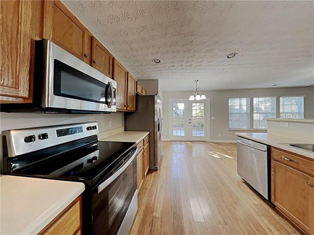 227 Weatherstone Pointe Drive, Woodstock, GA 30188