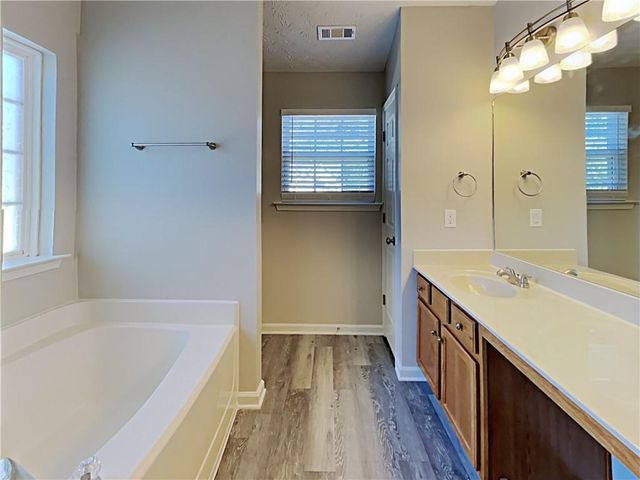 227 Weatherstone Pointe Drive, Woodstock, GA 30188