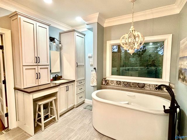 288 County Road 421, Boaz, AL 35957