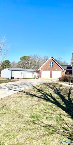 288 County Road 421, Boaz, AL 35957