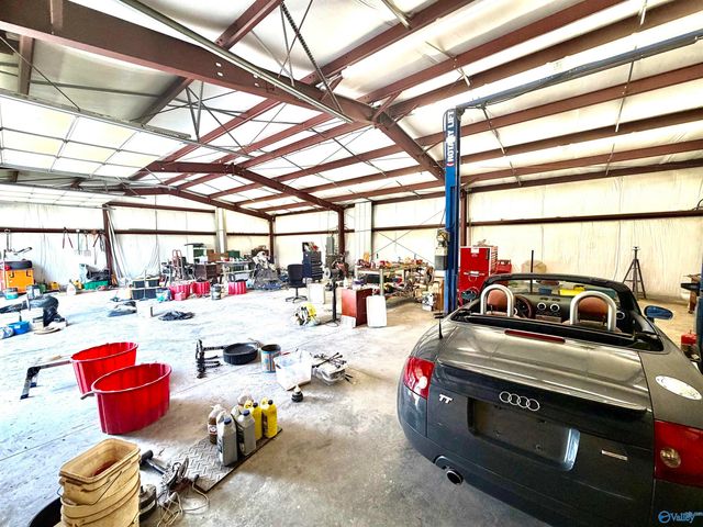 288 County Road 421, Boaz, AL 35957