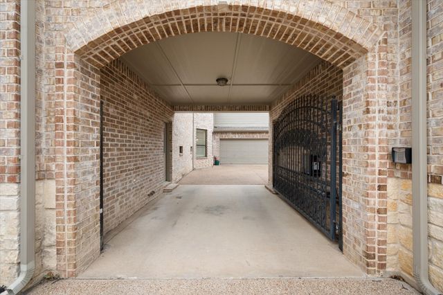 3205 Wildpointe Court, Mansfield, TX 76063