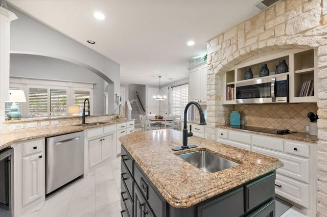 3205 Wildpointe Court, Mansfield, TX 76063