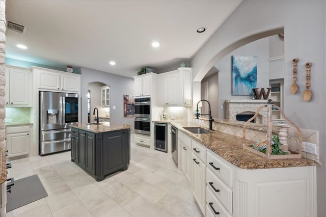 3205 Wildpointe Court, Mansfield, TX 76063