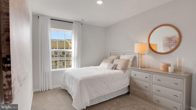 8 WHALER DR, Runnemede, NJ 08078