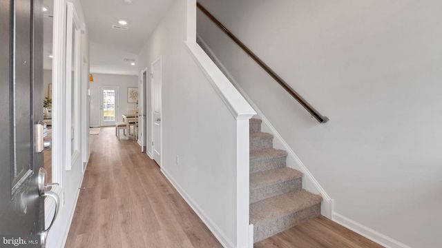 8 WHALER DR, Runnemede, NJ 08078