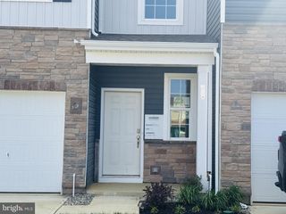 8 WHALER DR, Runnemede, NJ 08078