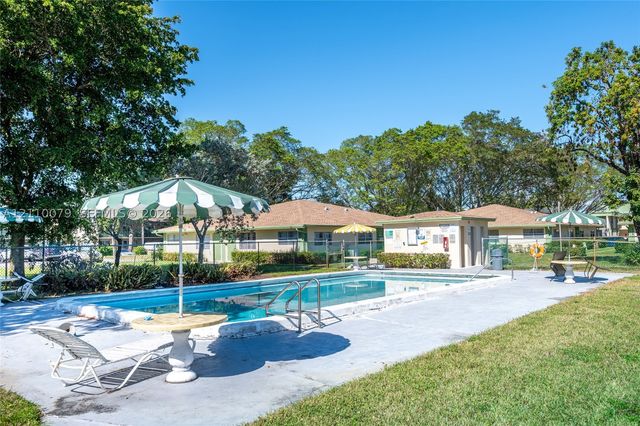 4106 NW 88th Ave 3, Coral Springs, FL 33065