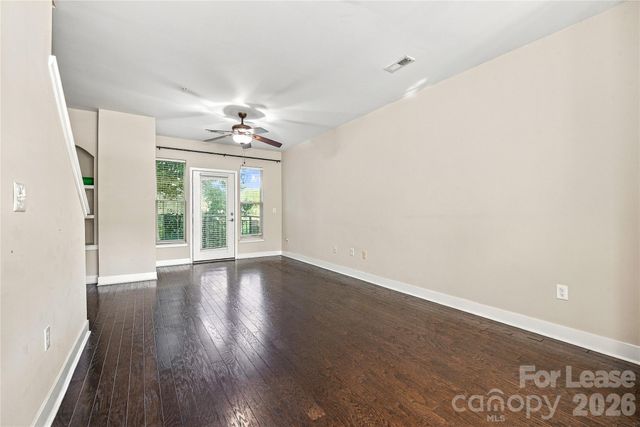 732 Seigle Point Drive, Charlotte, NC 28204