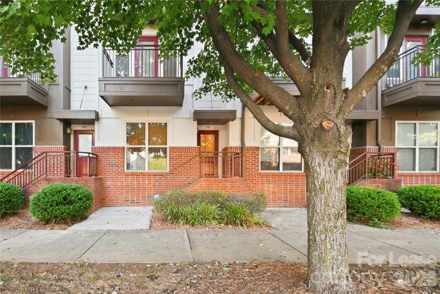 732 Seigle Point Drive, Charlotte, NC 28204