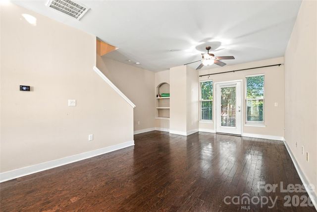 732 Seigle Point Drive, Charlotte, NC 28204