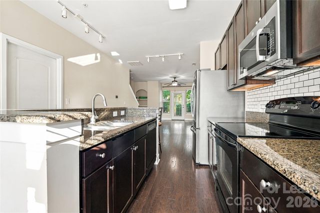 732 Seigle Point Drive, Charlotte, NC 28204