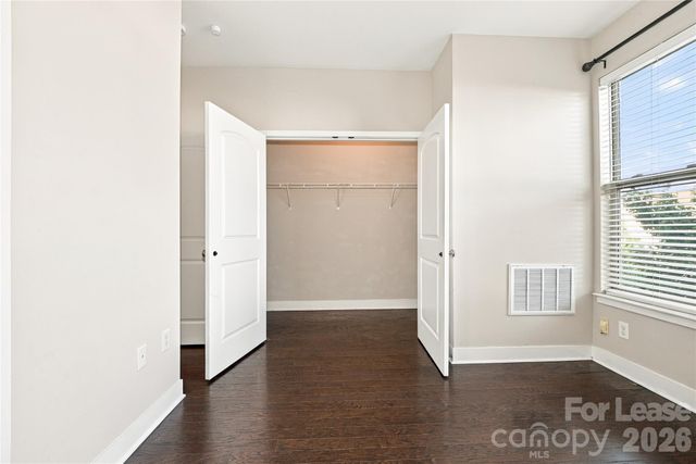 732 Seigle Point Drive, Charlotte, NC 28204
