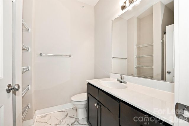 732 Seigle Point Drive, Charlotte, NC 28204