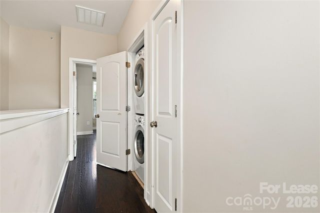732 Seigle Point Drive, Charlotte, NC 28204