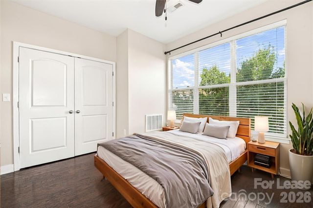 732 Seigle Point Drive, Charlotte, NC 28204