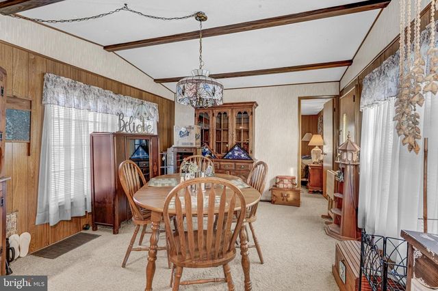 5372 MCCLEARY DR, Chincoteague Island, VA 23336