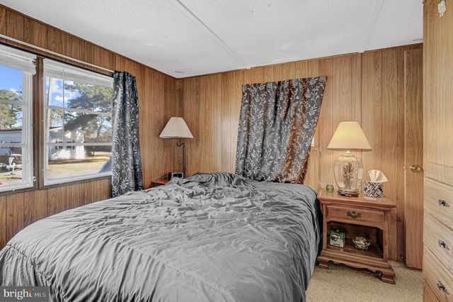 5372 MCCLEARY DR, Chincoteague Island, VA 23336