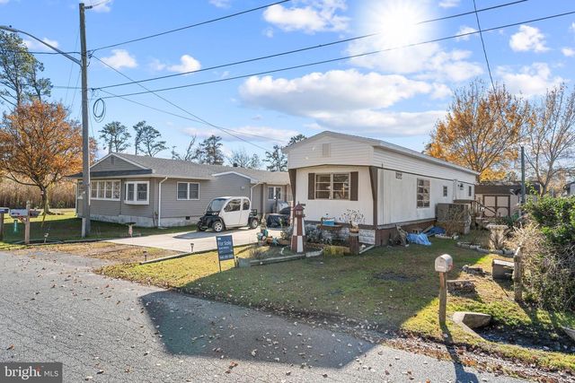 5372 MCCLEARY DR, Chincoteague Island, VA 23336
