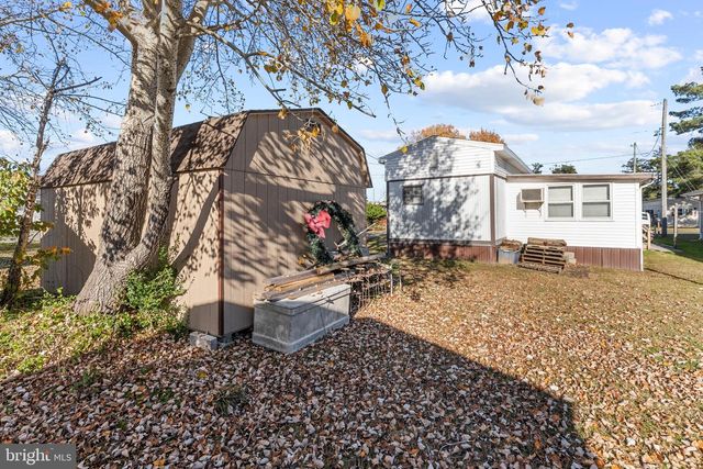 5372 MCCLEARY DR, Chincoteague Island, VA 23336