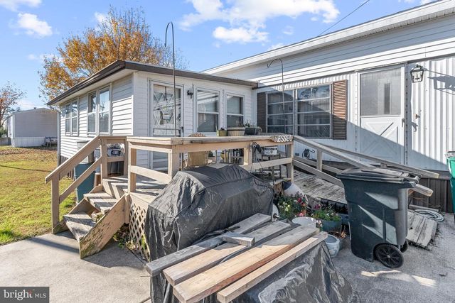 5372 MCCLEARY DR, Chincoteague Island, VA 23336