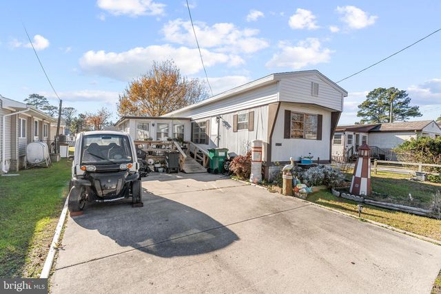 5372 MCCLEARY DR, Chincoteague Island, VA 23336