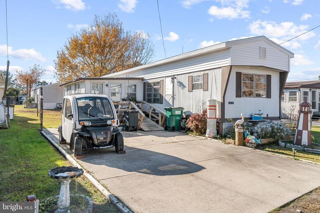 5372 MCCLEARY DR, Chincoteague Island, VA 23336