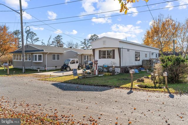 5372 MCCLEARY DR, Chincoteague Island, VA 23336
